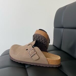 Stylish Tan and Brown Sandals – Similar to Birkenstock